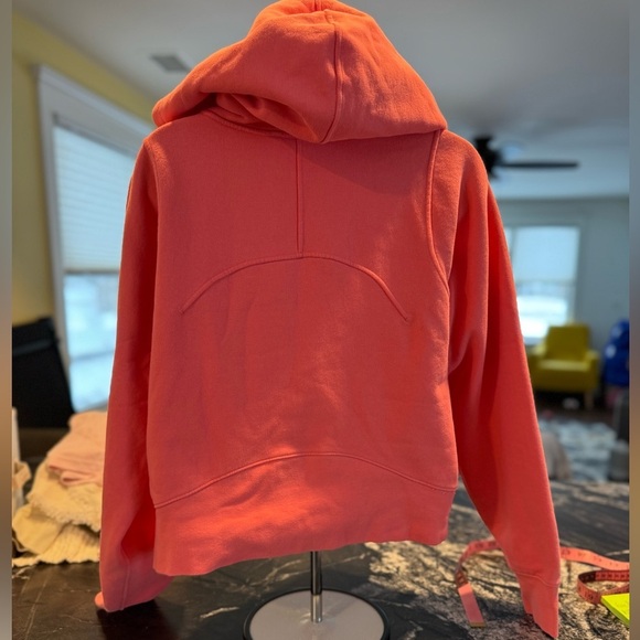 Lululemon loungeful cropped hoodie. Size 10 - Picture 2 of 8